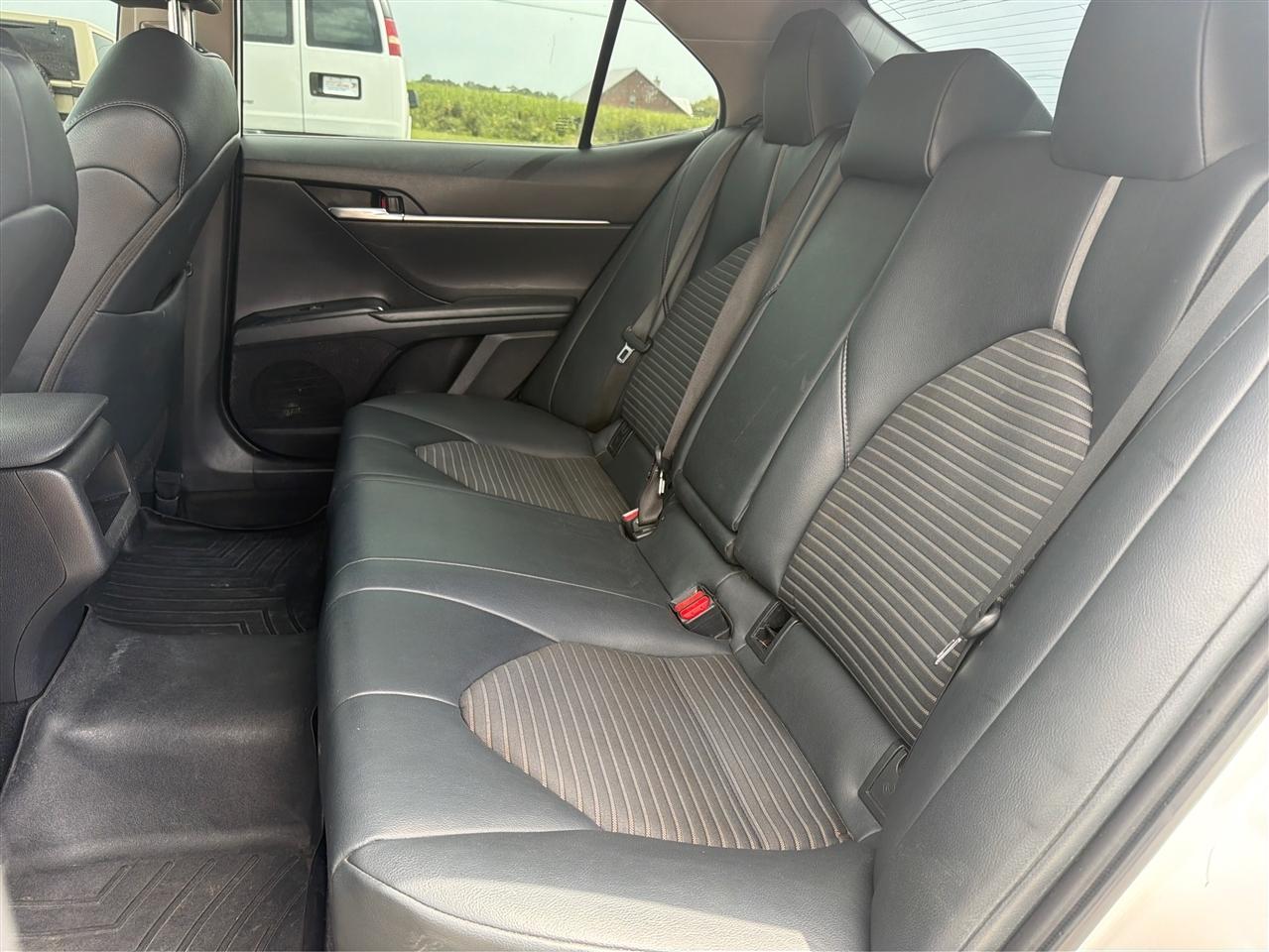Toyota Camry SE 2019