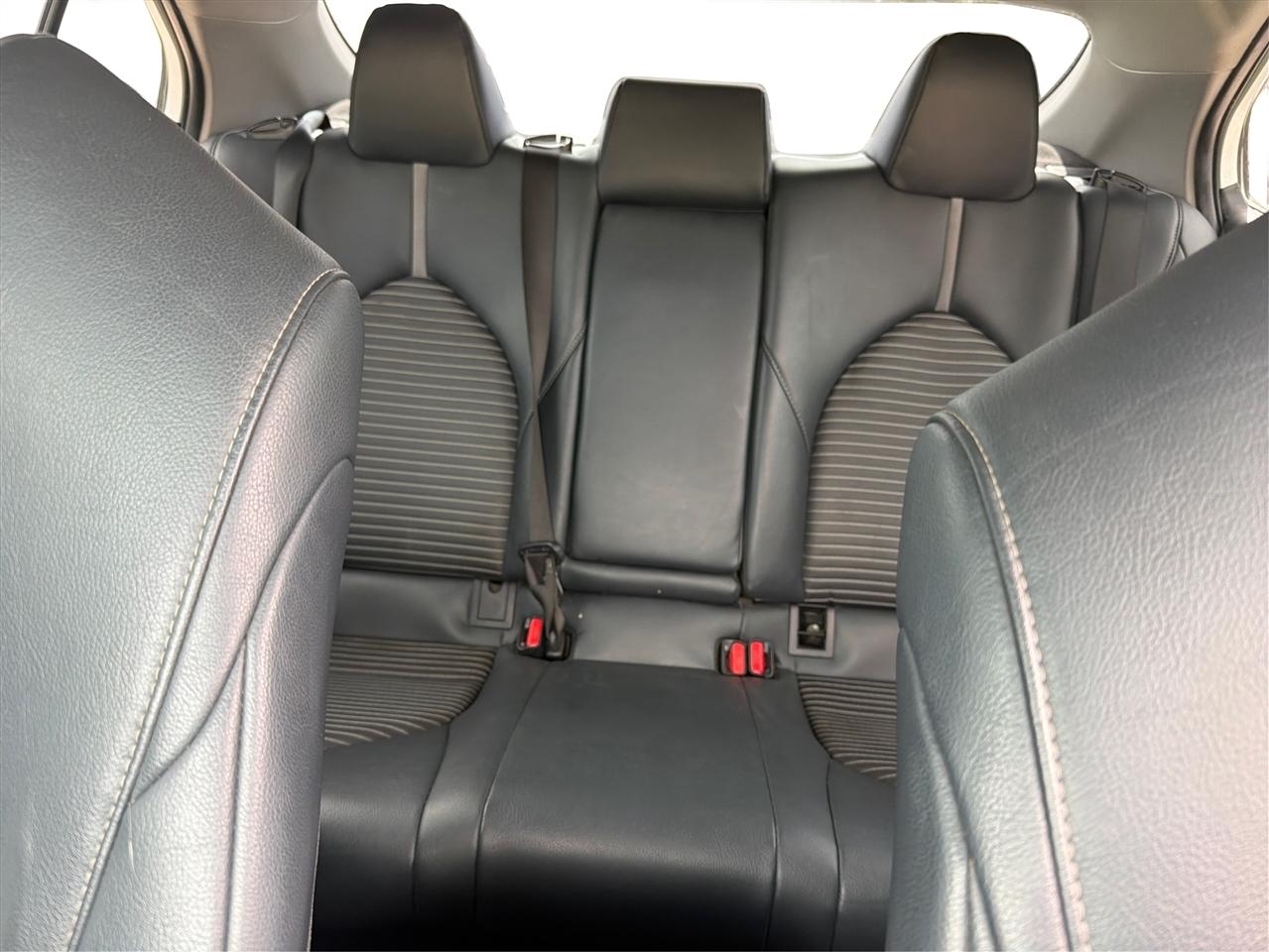 Toyota Camry SE 2019