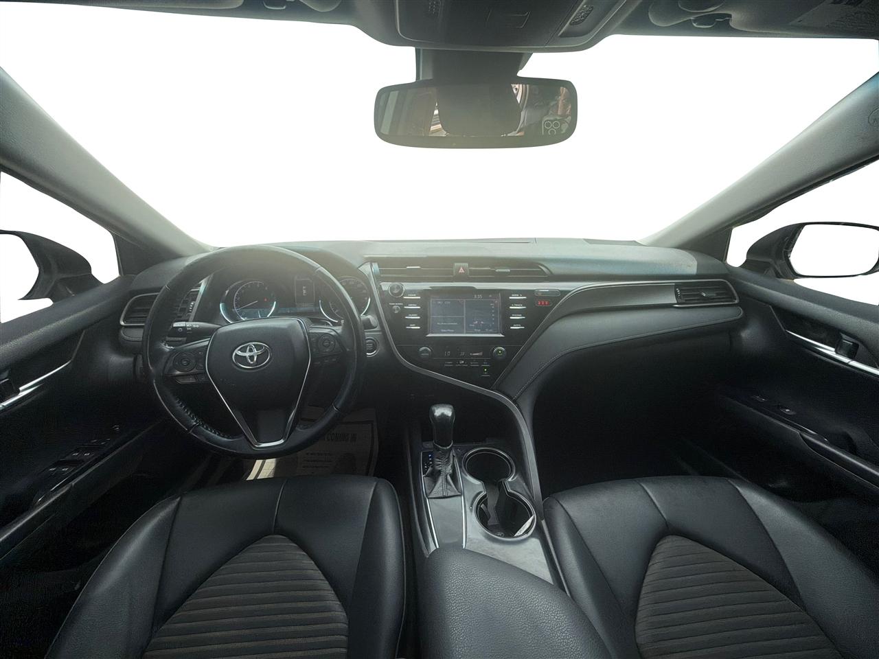 Toyota Camry SE 2019