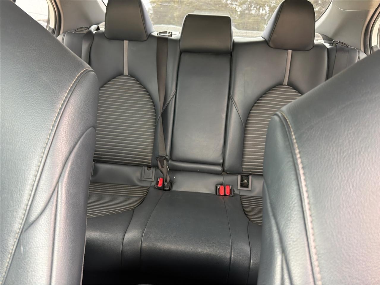 Toyota Camry SE 2019