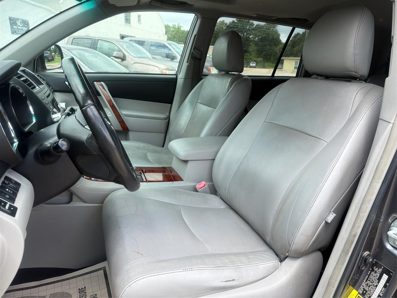 Toyota Highlander  2012