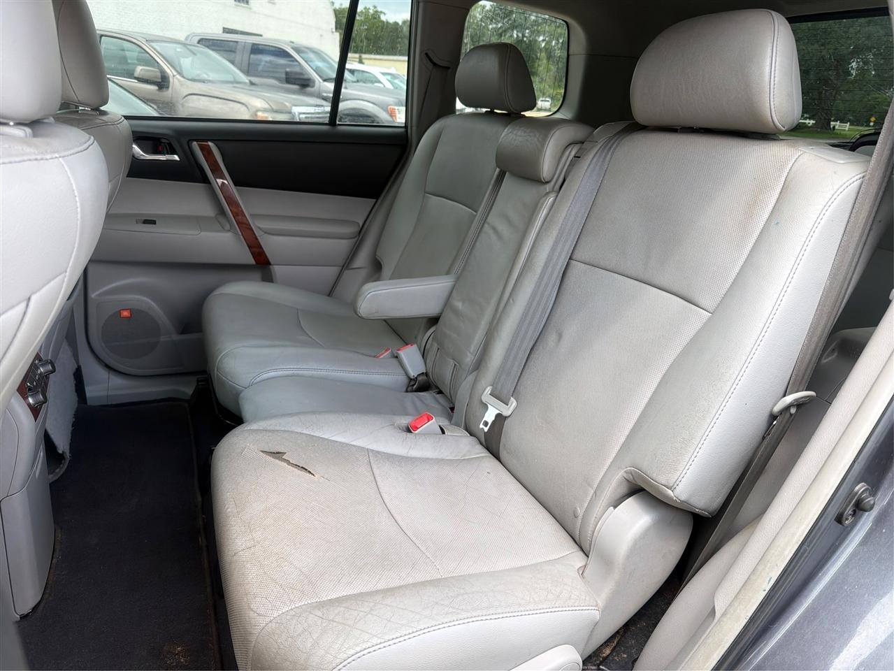 Toyota Highlander  2012