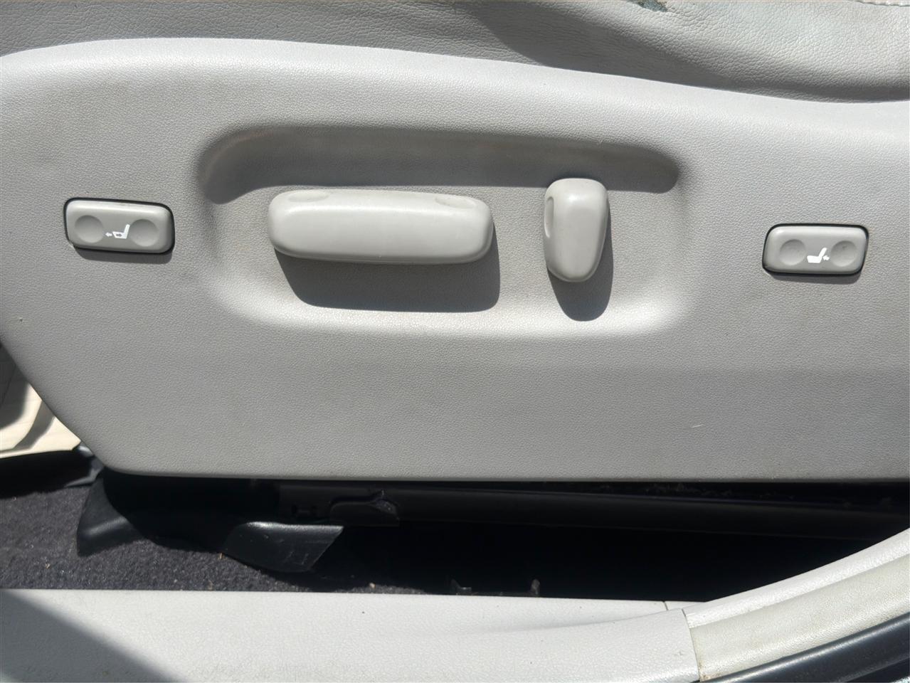 Toyota Highlander  2012
