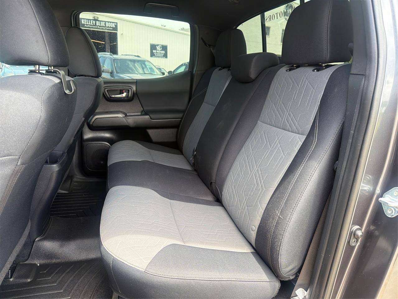 Toyota Tacoma 2WD  2022