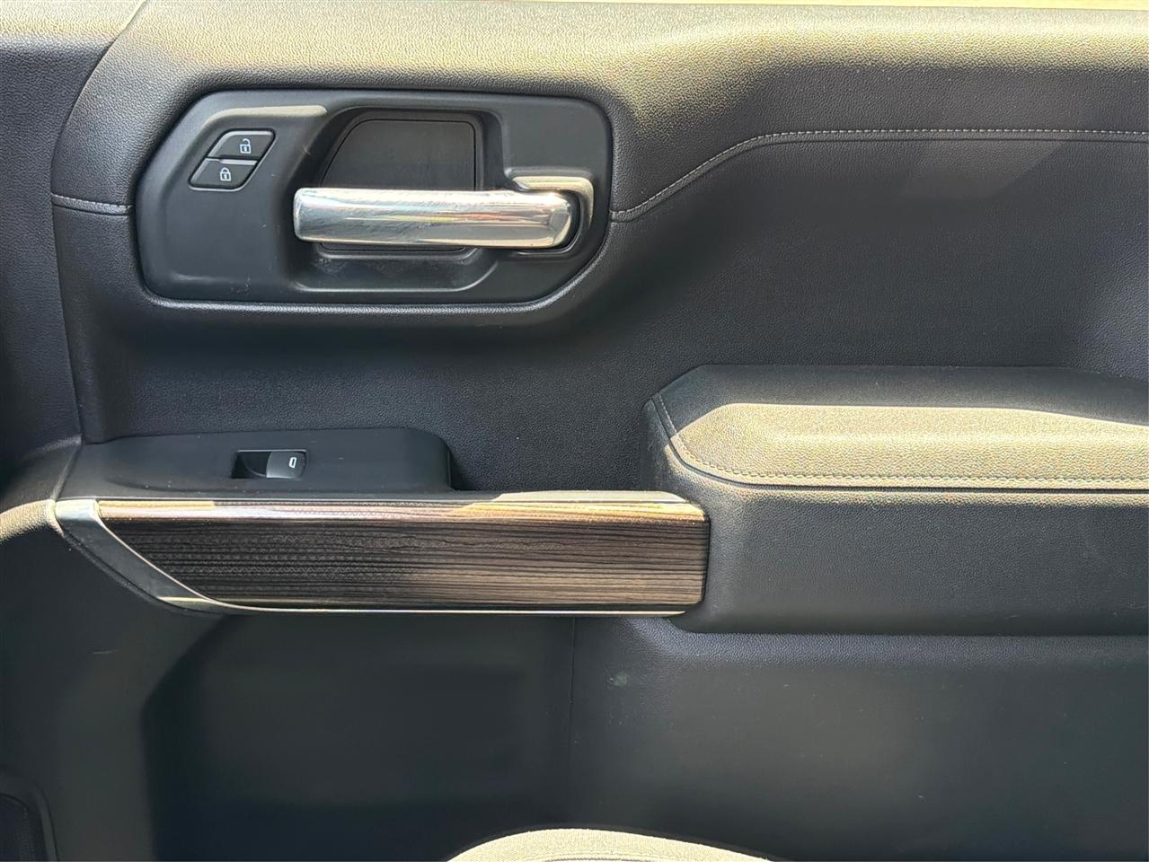 Chevrolet Silverado 1500 4WD Crew Cab 147" RST 2020