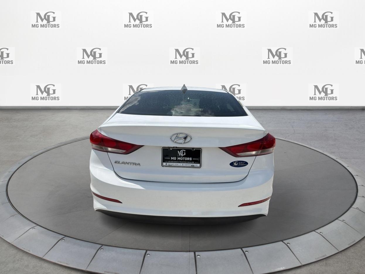 Hyundai Elantra  2018