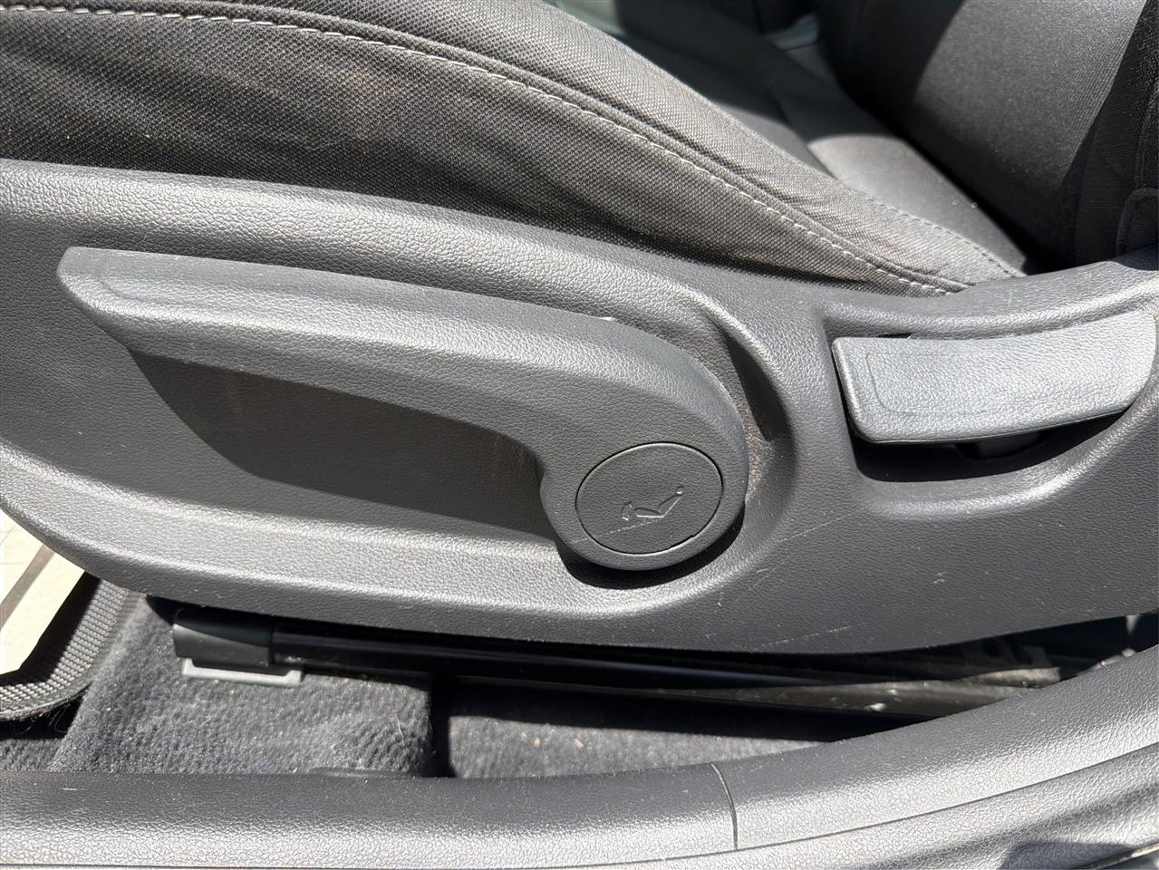 Hyundai Elantra  2018