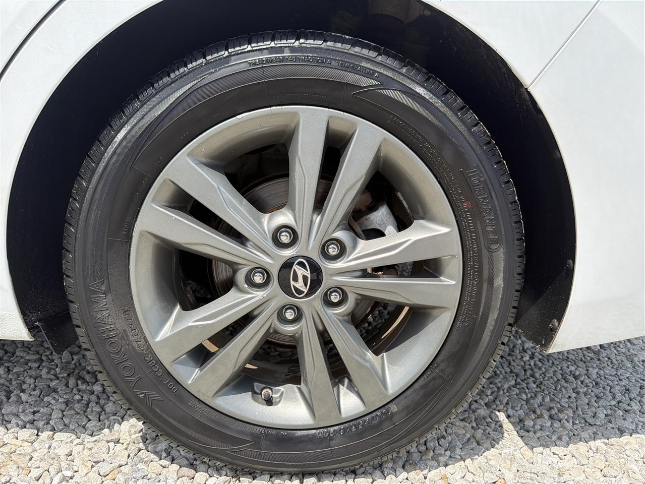 Hyundai Elantra  2018