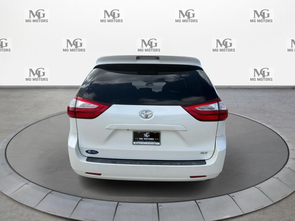 Toyota Sienna  2017
