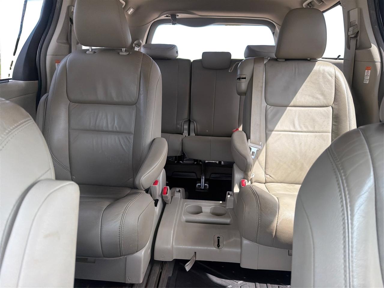 Toyota Sienna  2017