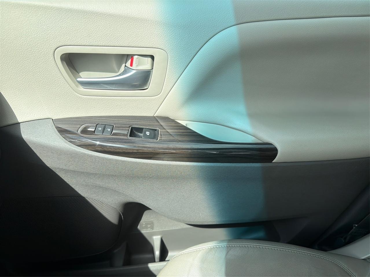 Toyota Sienna  2017