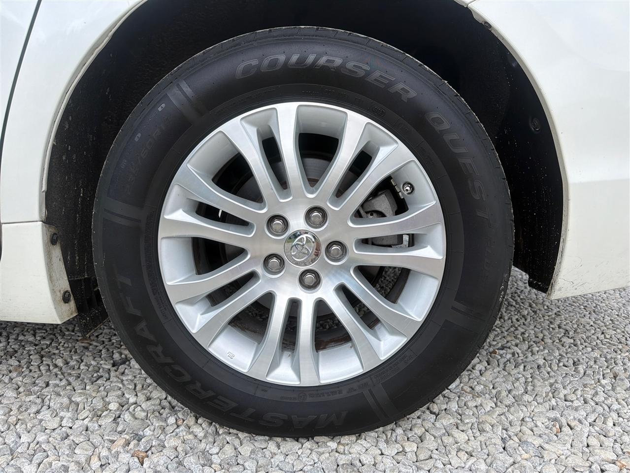 Toyota Sienna  2017