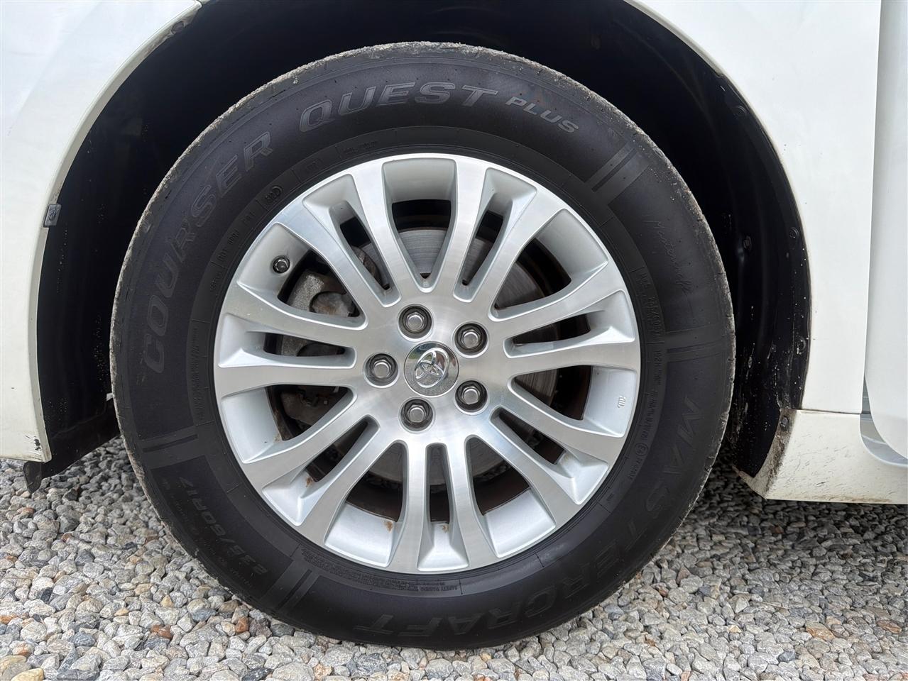 Toyota Sienna  2017