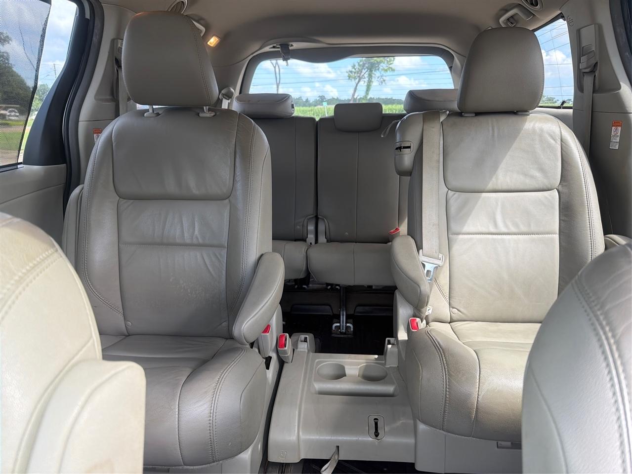 Toyota Sienna  2017
