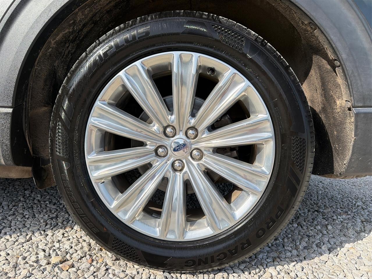 Ford Explorer Limited RWD 2020
