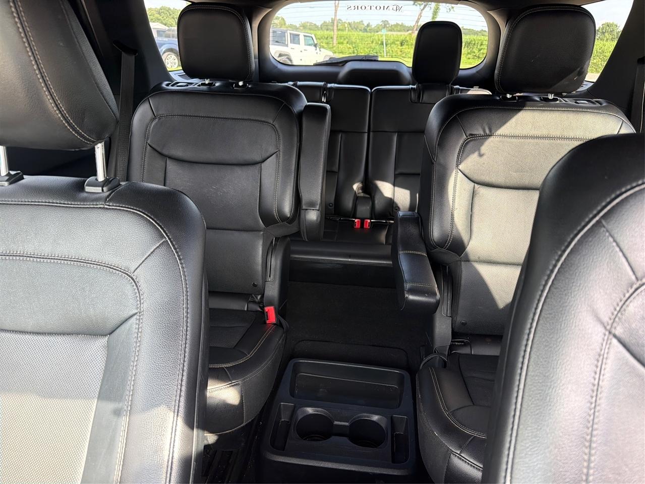 Ford Explorer Limited RWD 2020