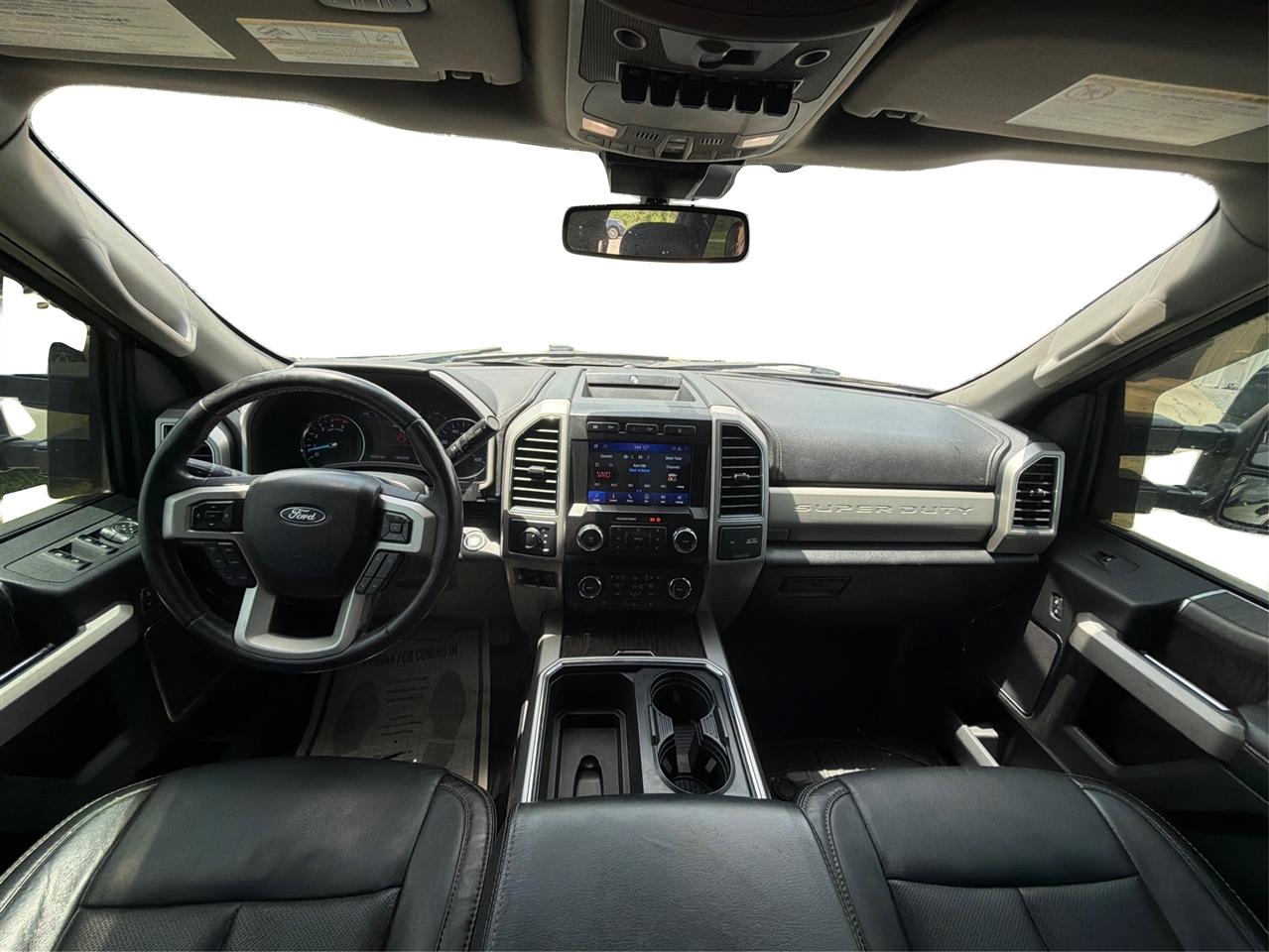 Ford Super Duty F-350 DRW Lariat 4WD Crew Cab 8' Box 2020