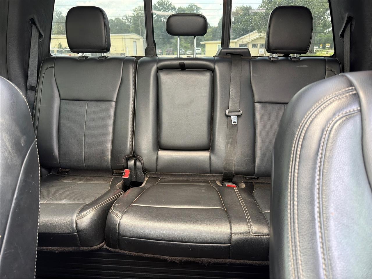 Ford Super Duty F-350 DRW Lariat 4WD Crew Cab 8' Box 2020