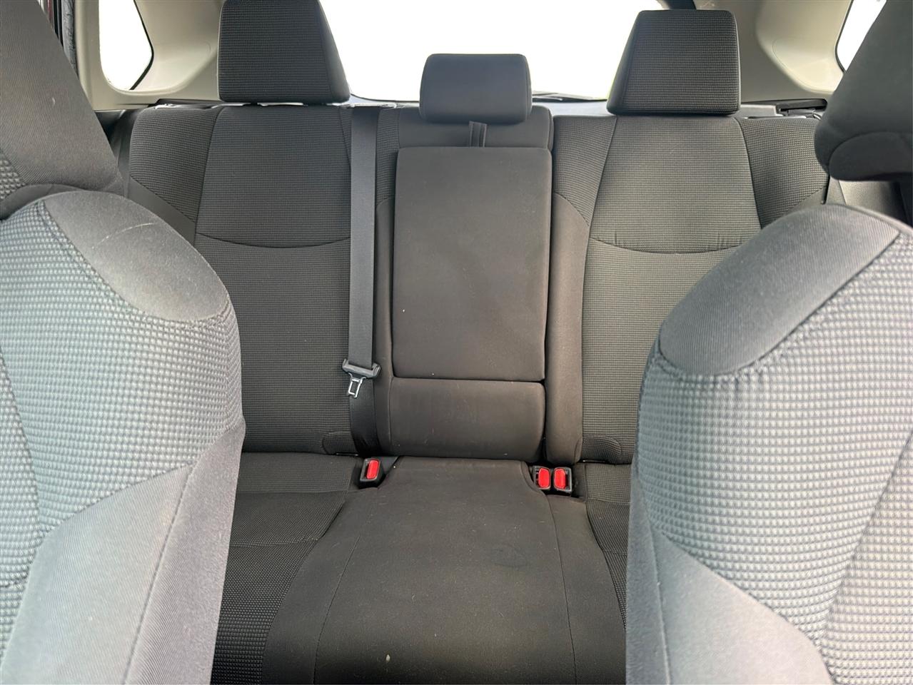 Toyota RAV4 LE FWD 2021