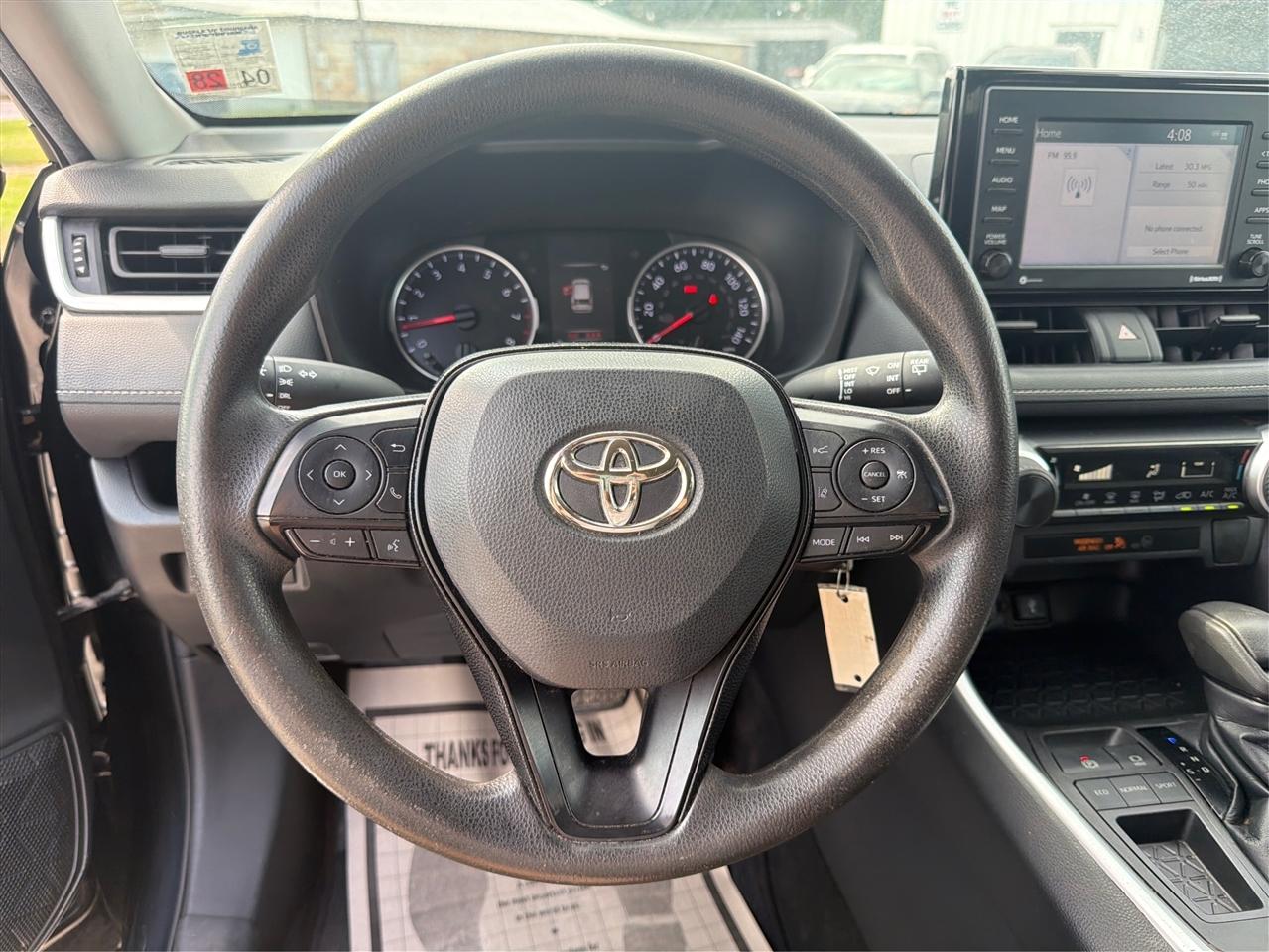 Toyota RAV4 LE FWD 2021