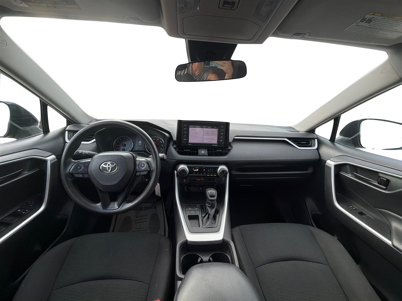 Toyota RAV4 LE FWD 2021