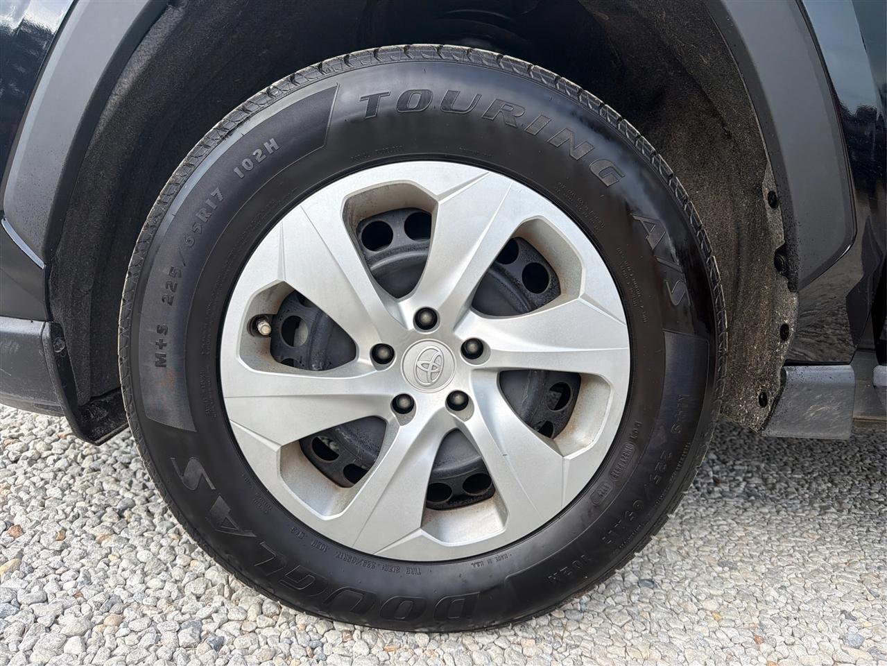 Toyota RAV4 LE FWD 2021