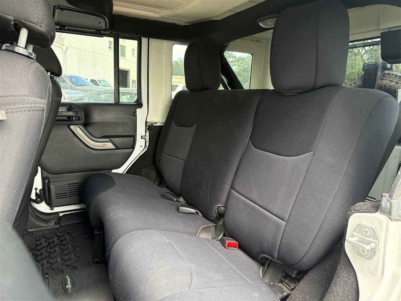 Jeep Wrangler Unlimited 4WD 4dr Sport 2015