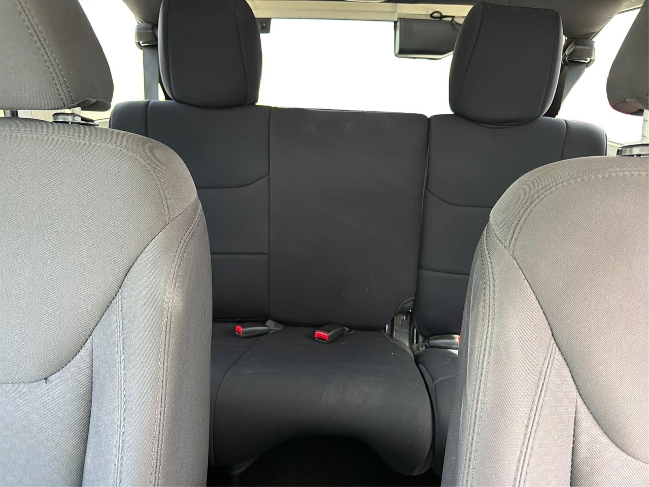 Jeep Wrangler Unlimited 4WD 4dr Sport 2015