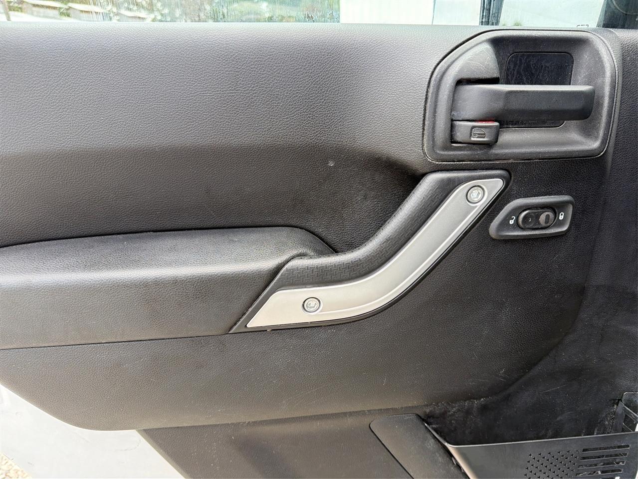 Jeep Wrangler Unlimited 4WD 4dr Sport 2015