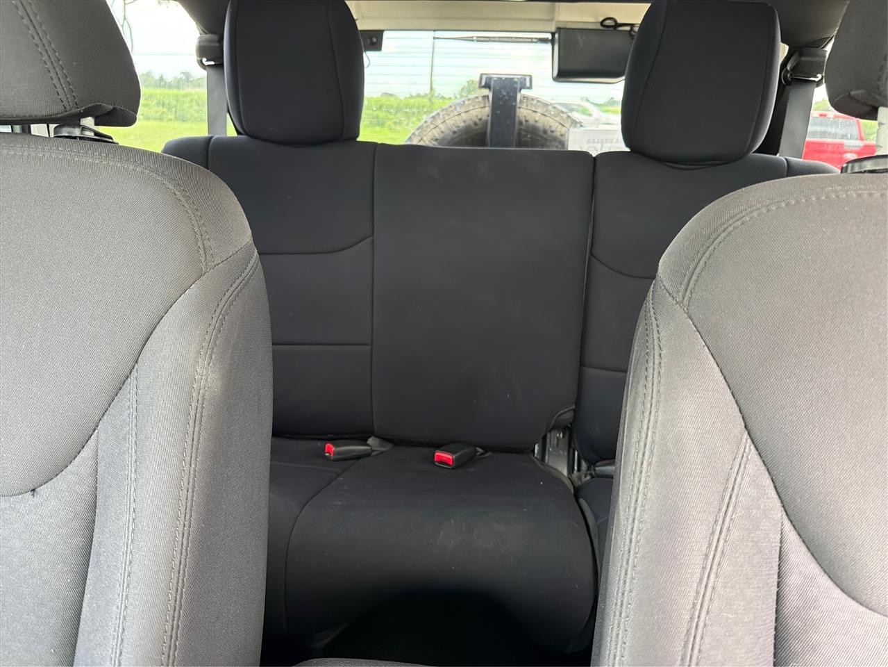 Jeep Wrangler Unlimited 4WD 4dr Sport 2015