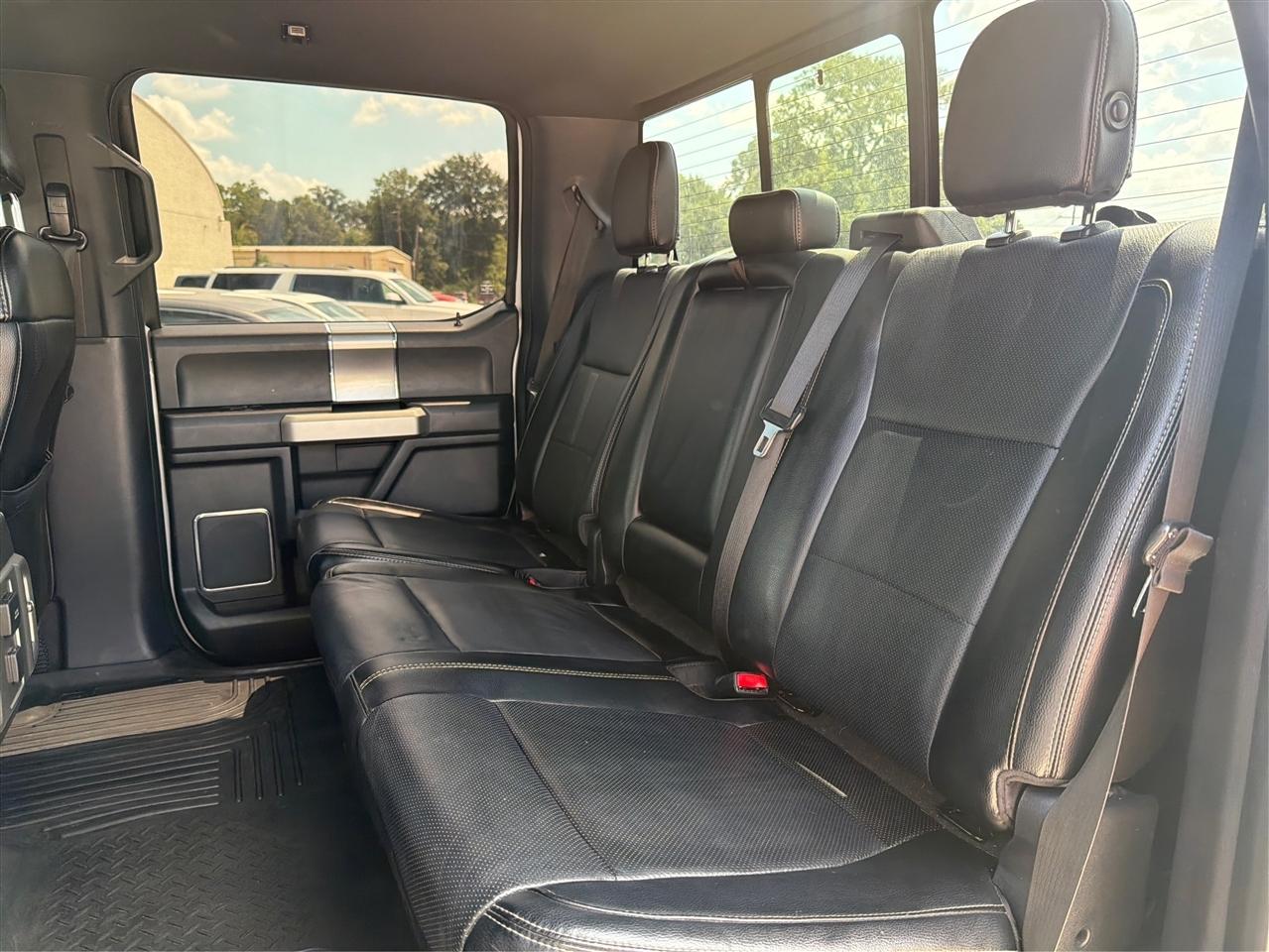 Ford F-150 4WD SuperCrew 145" Lariat 2016