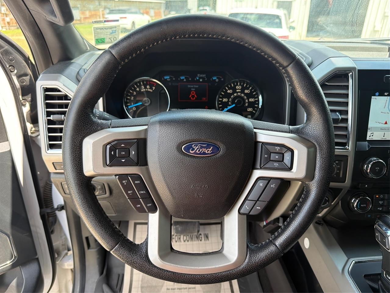 Ford F-150 4WD SuperCrew 145" Lariat 2016