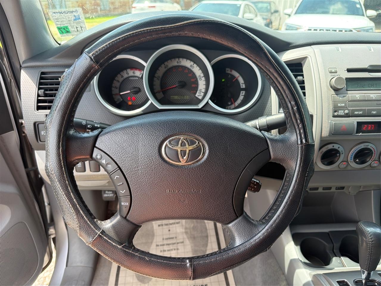 Toyota Tacoma  2011