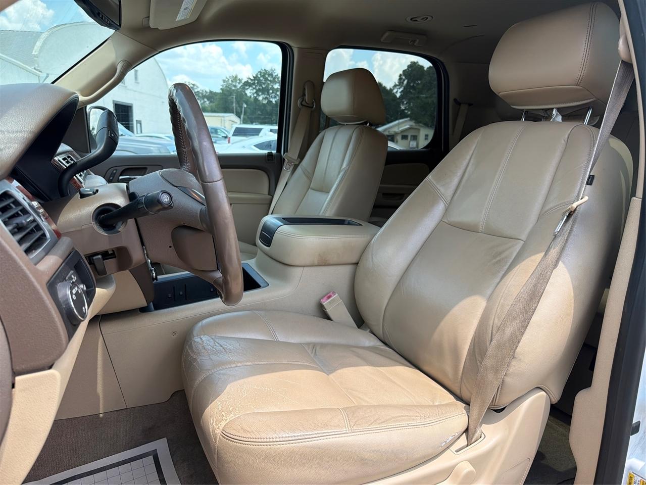 Chevrolet Tahoe 2WD 4dr 1500 LT 2012