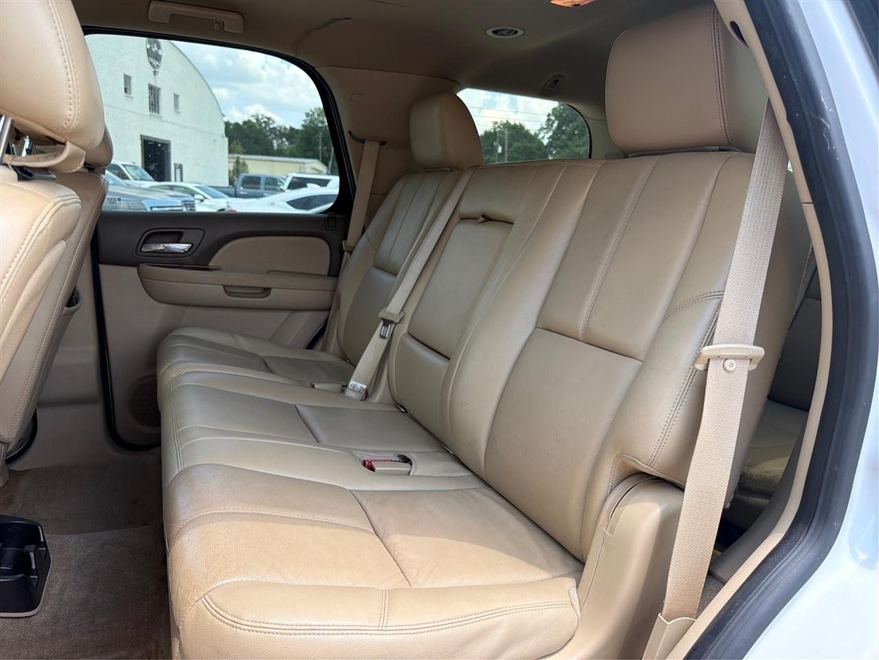 Chevrolet Tahoe 2WD 4dr 1500 LT 2012