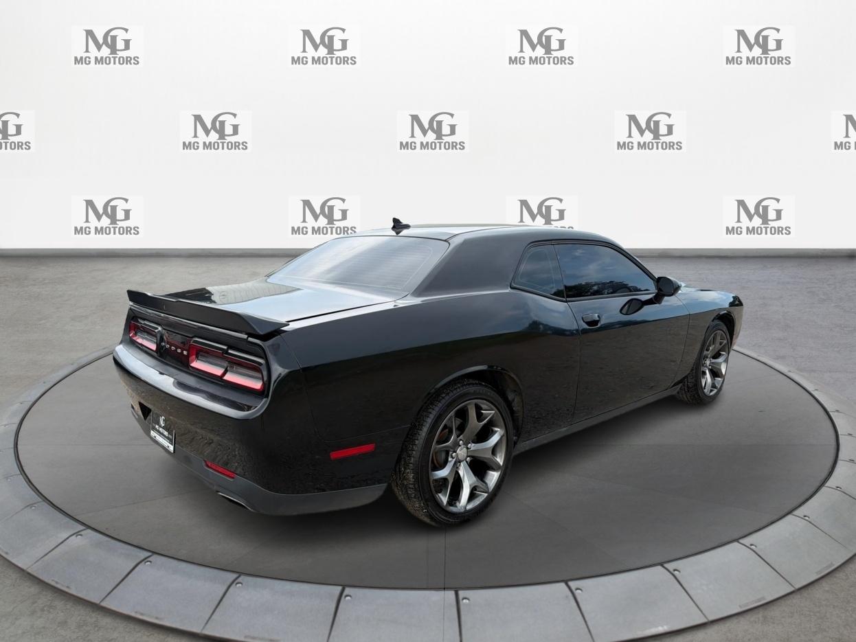 Dodge Challenger 2dr Cpe SXT 2016