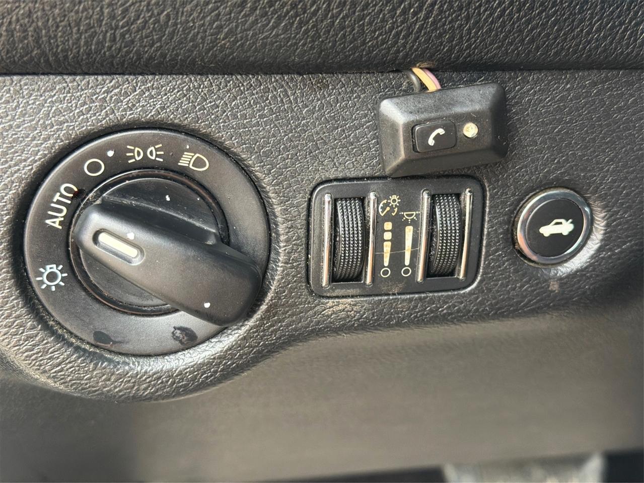Dodge Challenger 2dr Cpe SXT 2016