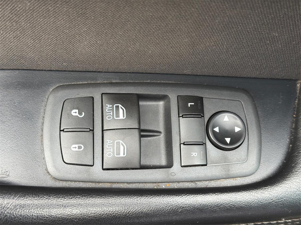 Dodge Challenger 2dr Cpe SXT 2016