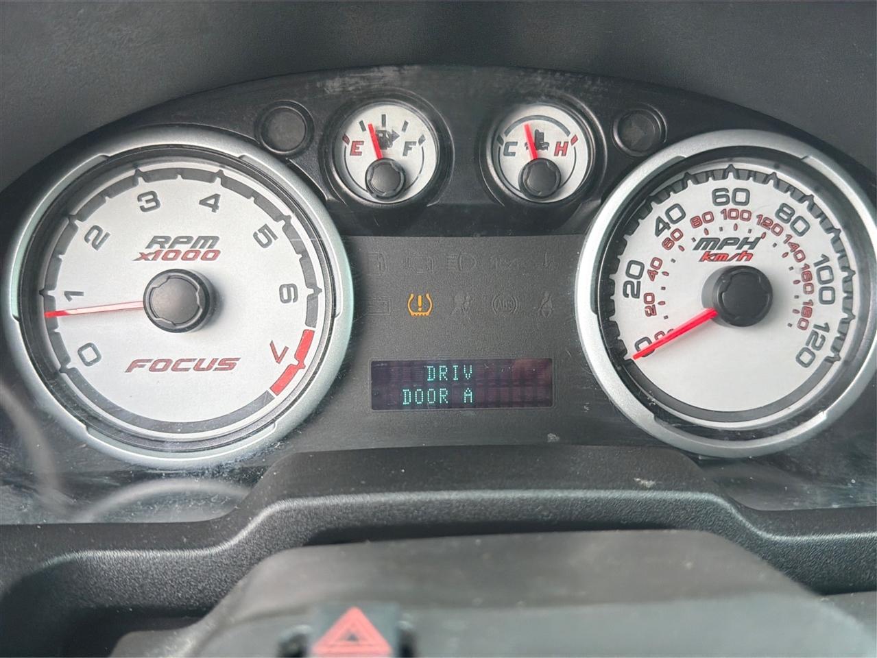 Ford Focus 4dr Sdn SE 2010