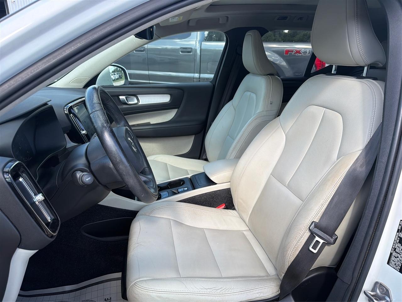 Volvo XC40 T4 FWD Momentum 2019
