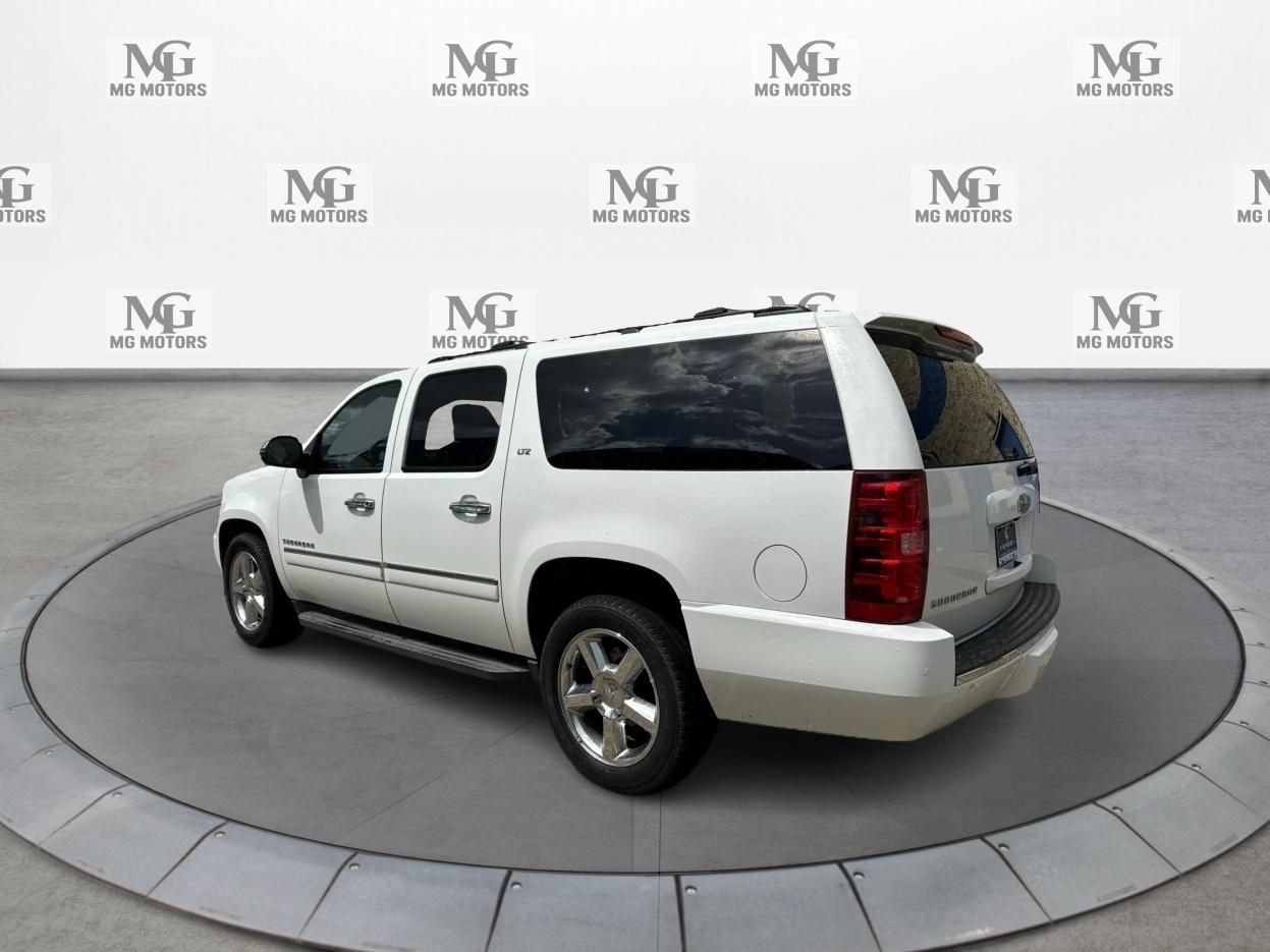 Chevrolet Suburban 2WD 4dr 1500 LTZ 2011