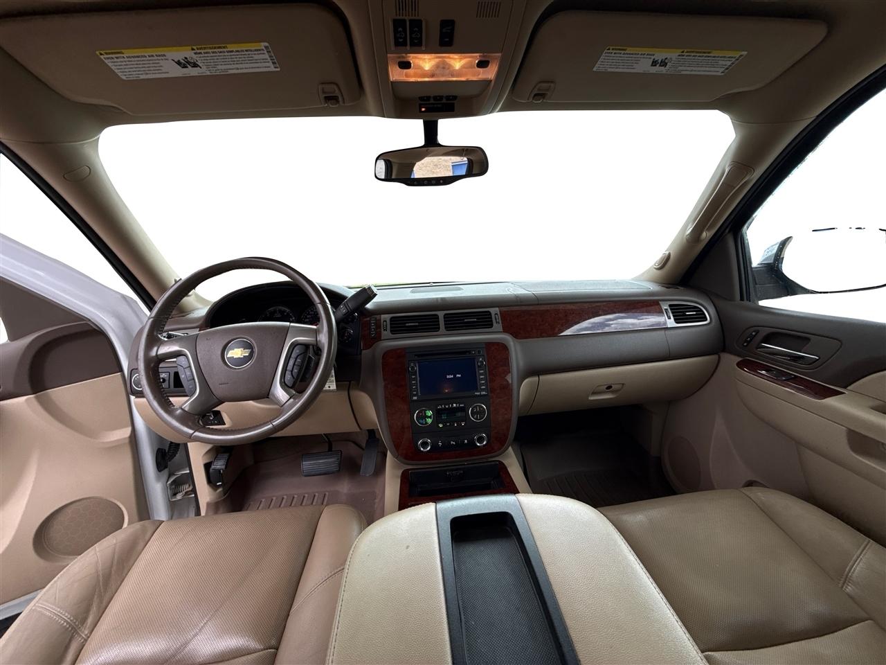 Chevrolet Suburban 2WD 4dr 1500 LTZ 2011