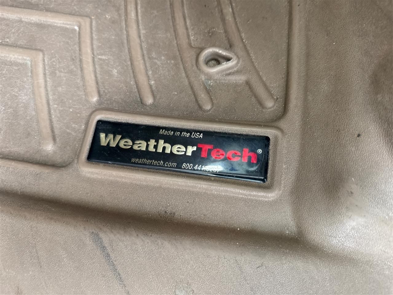 Chevrolet Suburban 2WD 4dr 1500 LTZ 2011