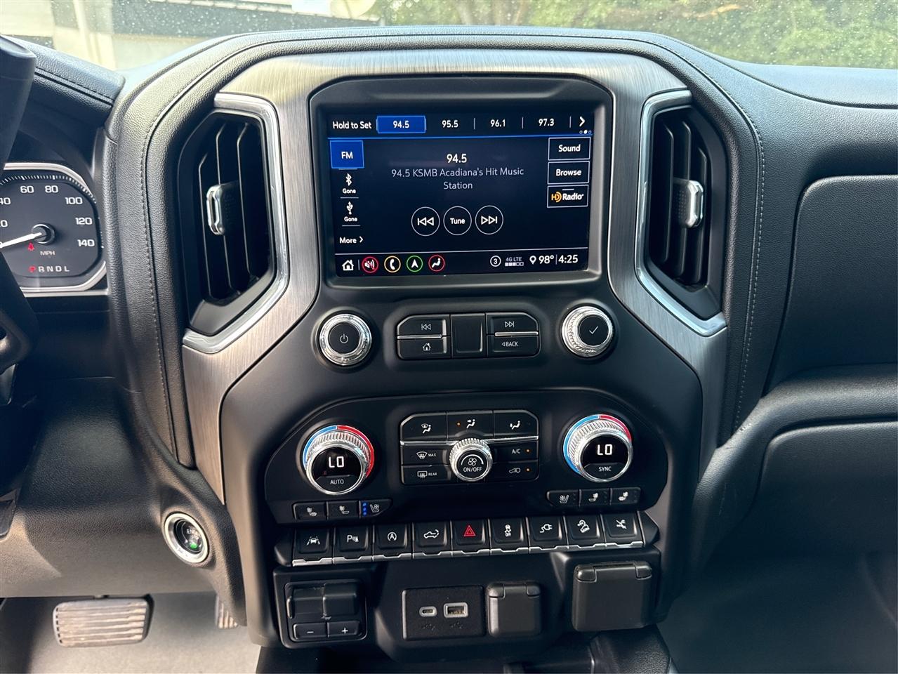 GMC Sierra 1500 4WD Crew Cab 147" Denali 2020