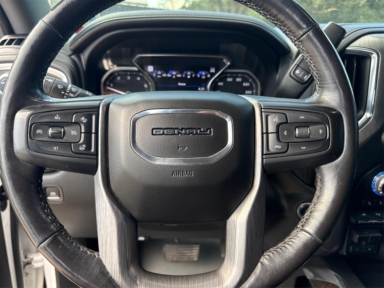 GMC Sierra 1500 4WD Crew Cab 147" Denali 2020