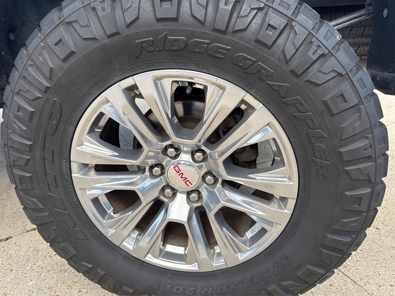 GMC Sierra 1500 4WD Crew Cab 147" Denali 2020