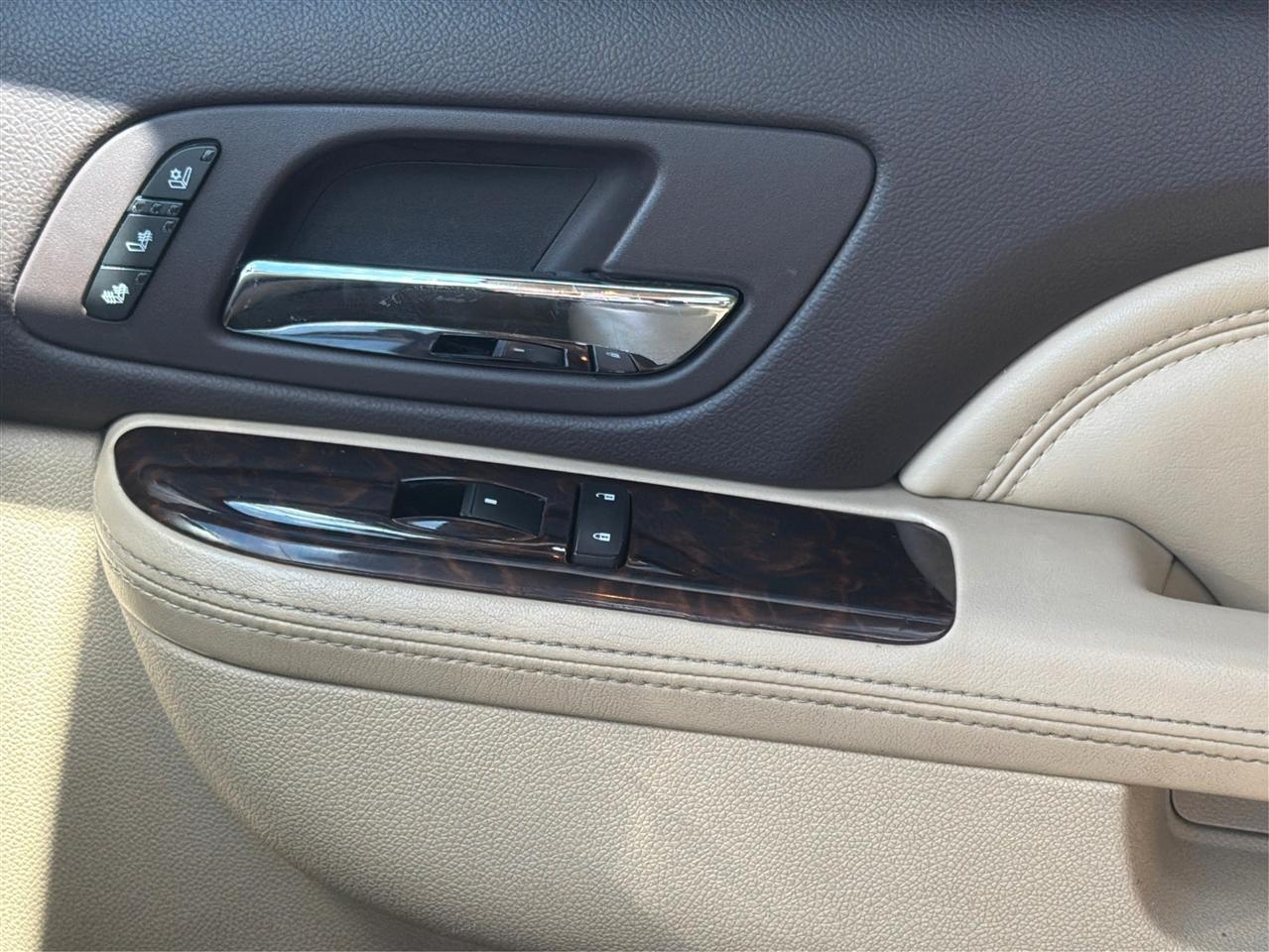 GMC Yukon XL 2WD 4dr 1500 Denali 2013