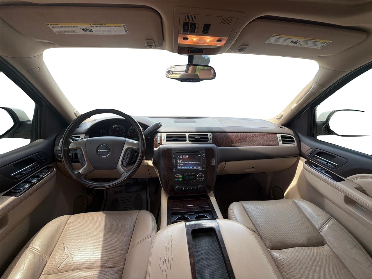 GMC Yukon XL 2WD 4dr 1500 Denali 2013