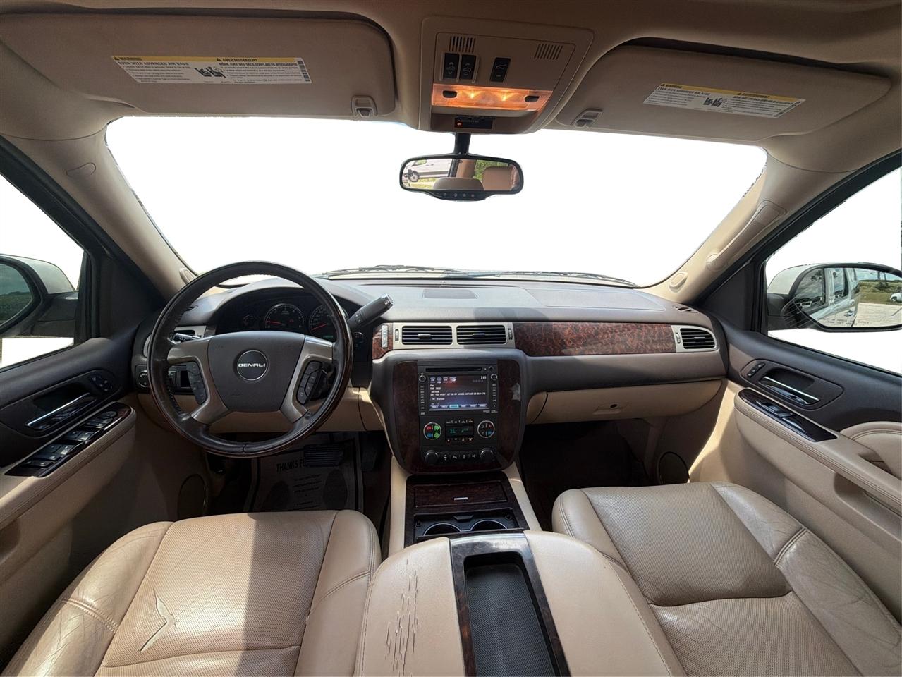 GMC Yukon XL 2WD 4dr 1500 Denali 2013