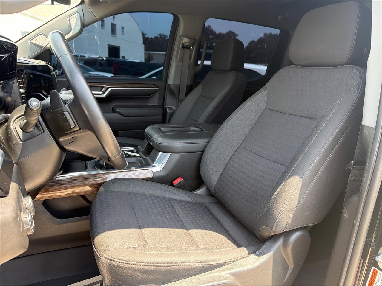 Chevrolet Silverado 1500 2WD Crew Cab 147" LT 2022